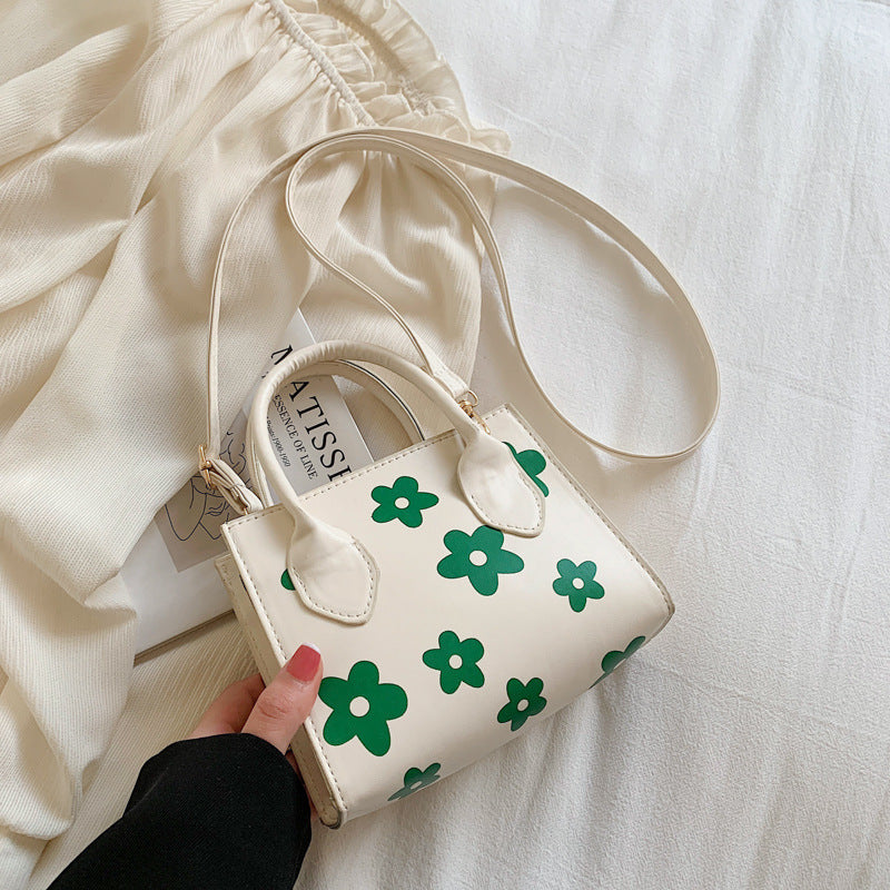 Blogger Favorite Daisy Bag