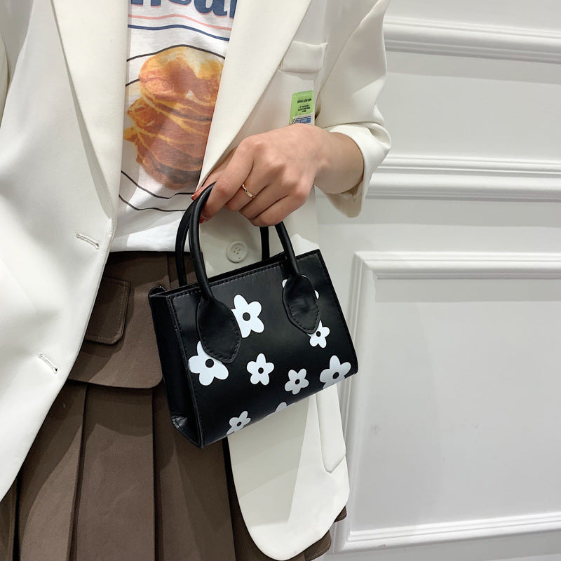 Blogger Favorite Daisy Bag