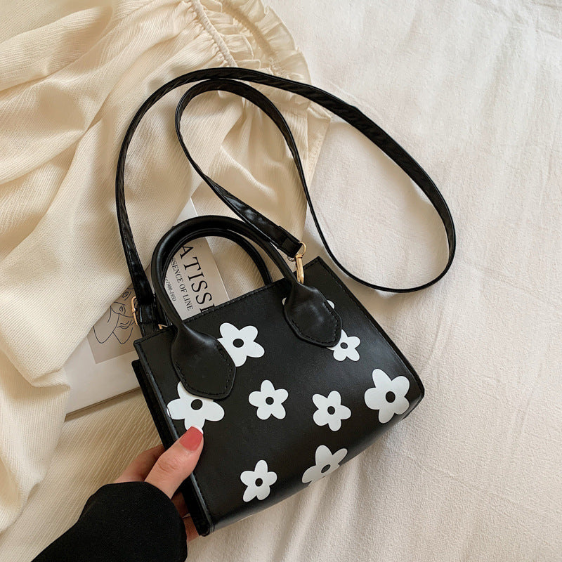 Blogger Favorite Daisy Bag