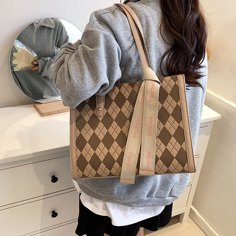 Blogger Favorite London Plaid Bag